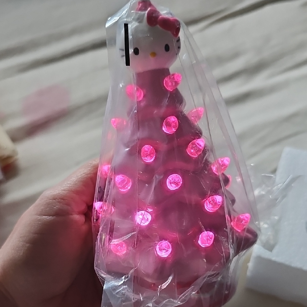 Hello Kitty Pink Ceramic Tree with Lights - Picture 5 of 5